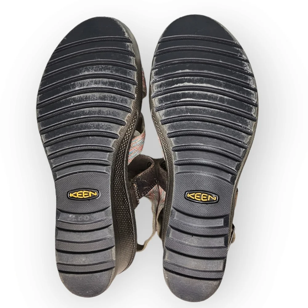 Keen women skyline
